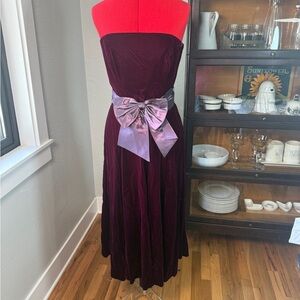 Vintage Lanz Originals Strapless Retro Purple Velvet PromDress with Bow Size 8